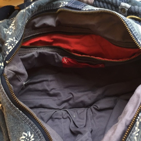 Awesome fun carry all! - Picture 5 of 8